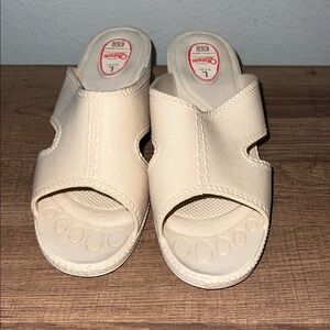 Vintage Okabashi Women's Beige Open-Toe Mules